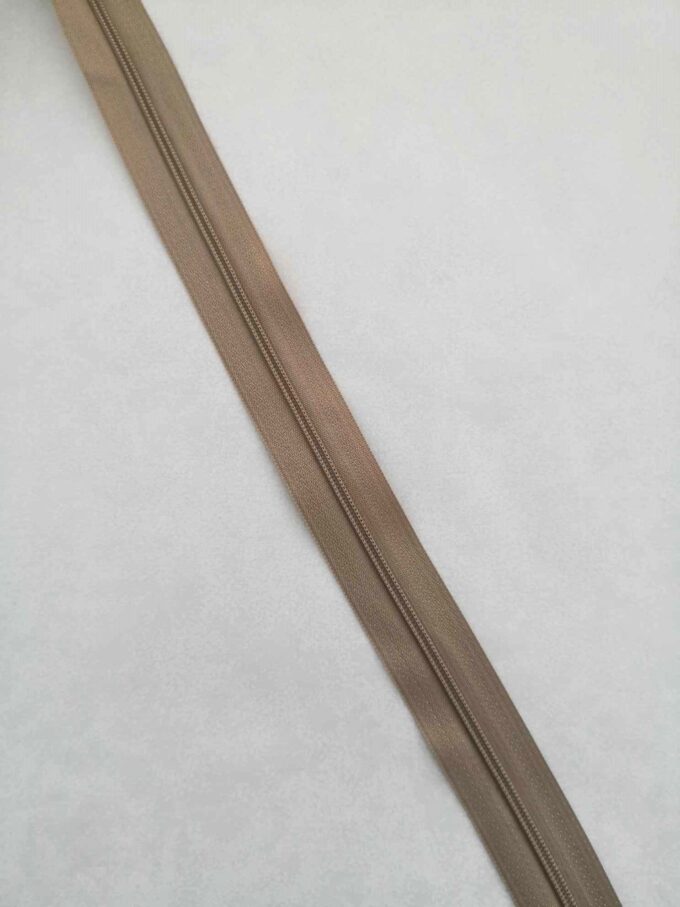 Zips špirálový 3 mm metráž béžový