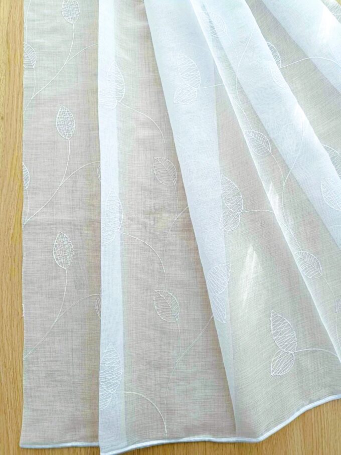 Záclona metráž V326 výška 250cm biela s olovkom